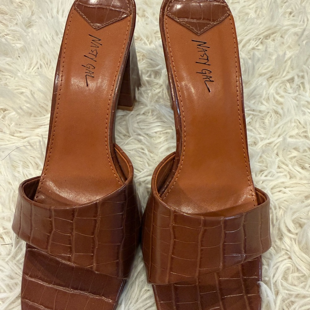 Nasty Gal Cognac Croc-Embossed Slide Mules